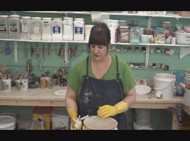 Thumbnail image for The Neighborhood Potter #8 - Glazing