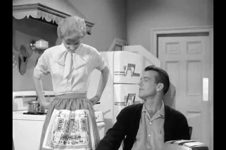 Thumbnail image for Leave It To Beaver - S01 E05 - New Neighbors