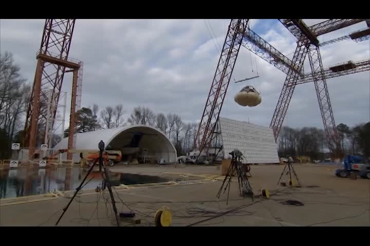 Thumbnail image for Smithsonian STEM in 30 - S05 E06 - Commercial Spaceflight